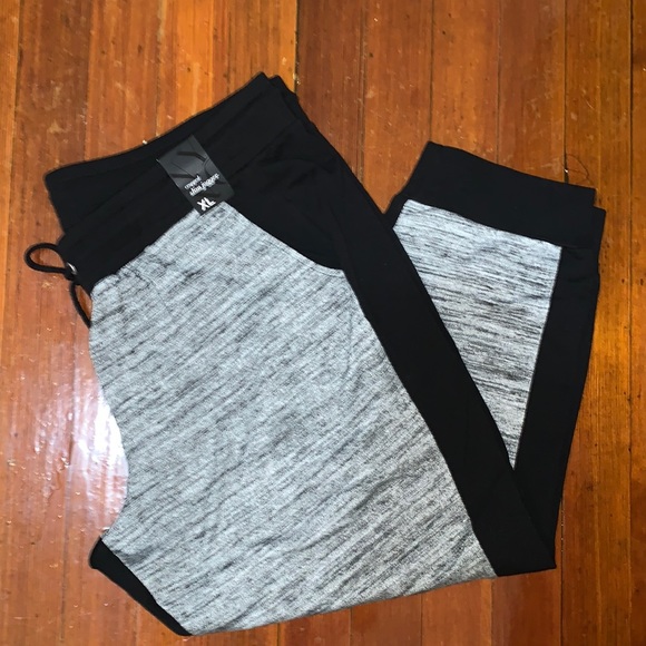 New York & Company Pants - New York & Company Cropped Slim Jogger Marled Black Gray, Size: XL *New*